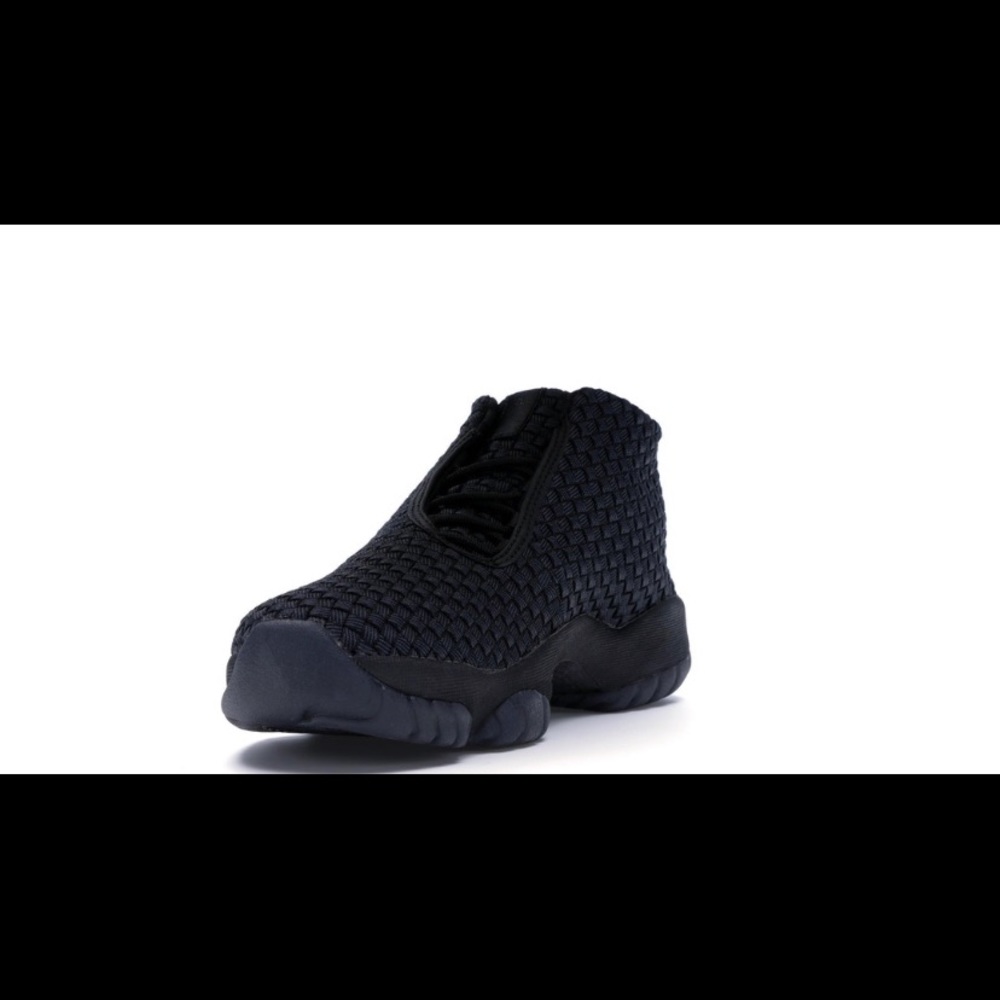 Jordan future triple black